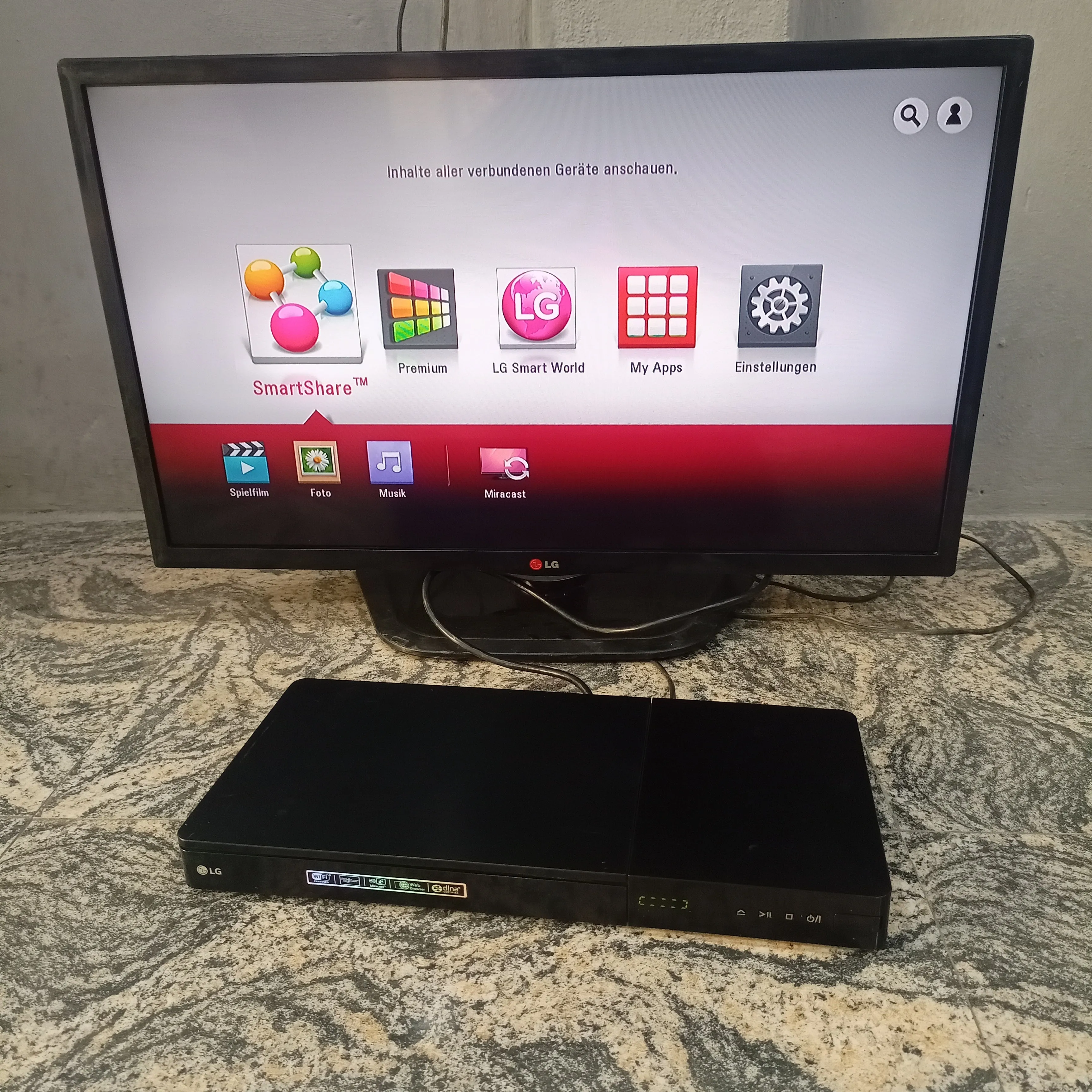 LG BP736 Smart 4K UHD 3D Blu-ray & DVD Player with Built-in WiFi, Miracast, Netflix, YouTube - Foreign Used