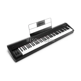 M-AUDIO Hammer 88 USB MIDI Controller with Hammer-Action 88 Keys and MIDI out - Brand New