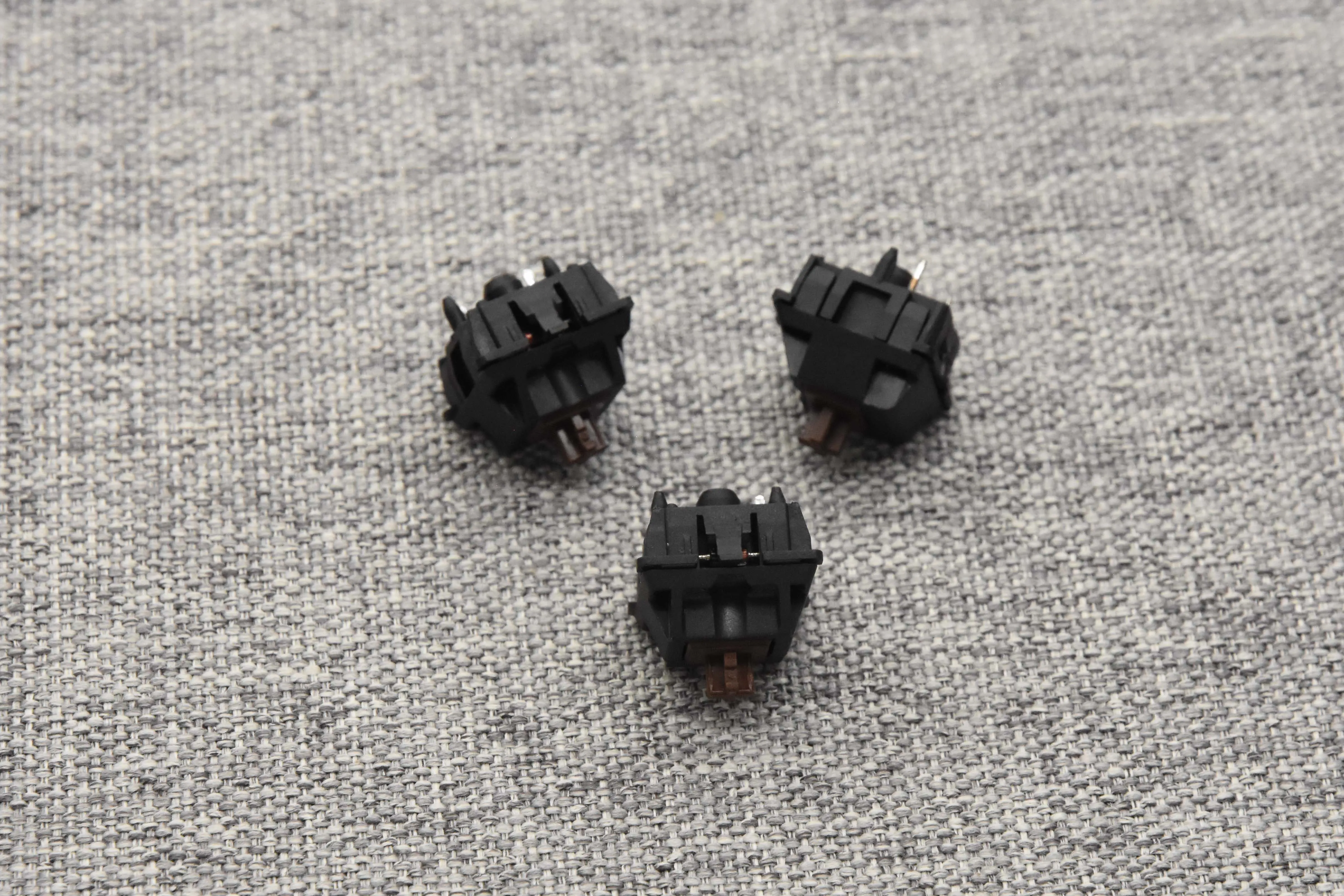 PRE-RETOOLED AND VINTAGE CHERRY MX BLACK SWITCHES (110PCS)