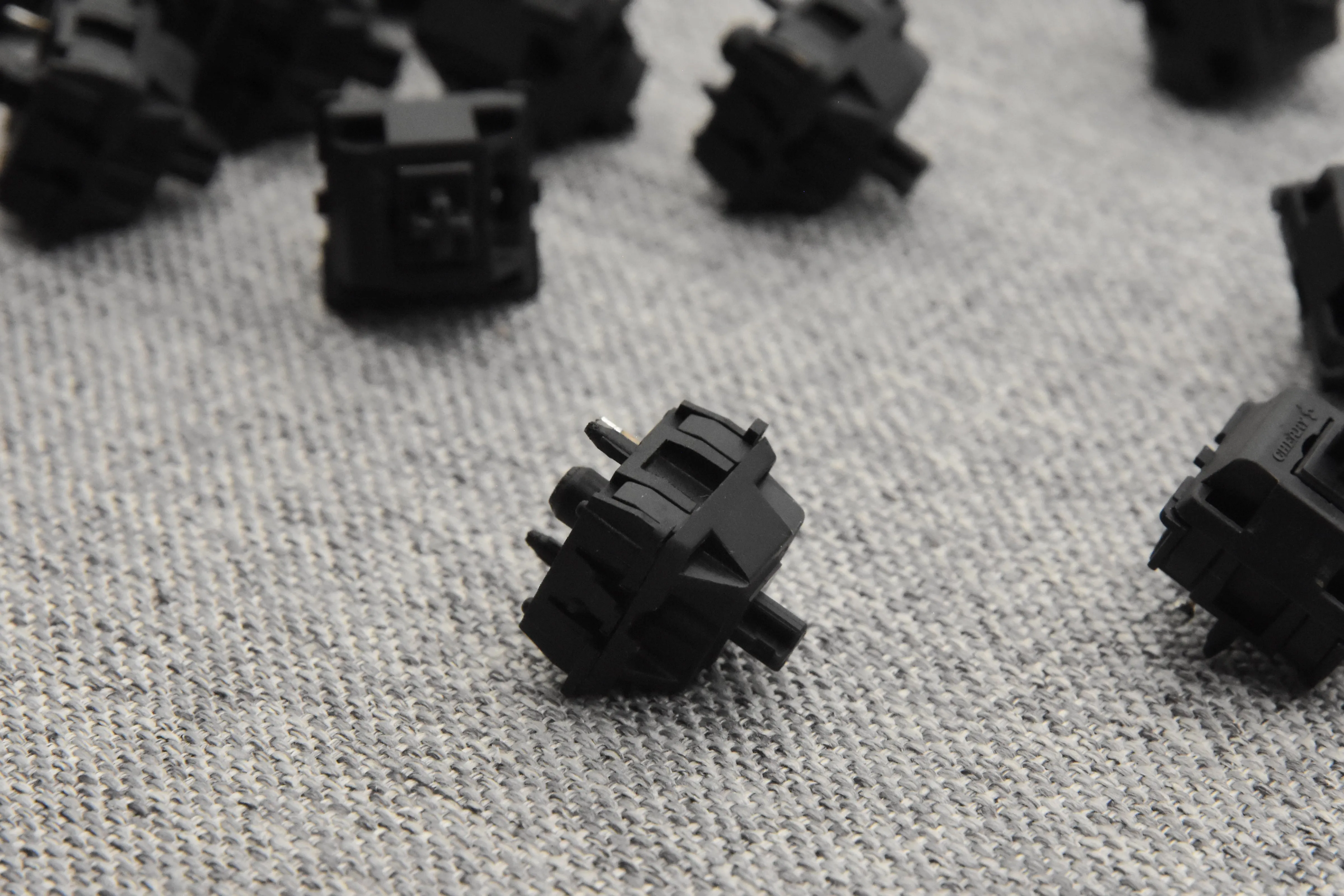 PRE-RETOOLED AND VINTAGE CHERRY MX BLACK SWITCHES (110PCS)