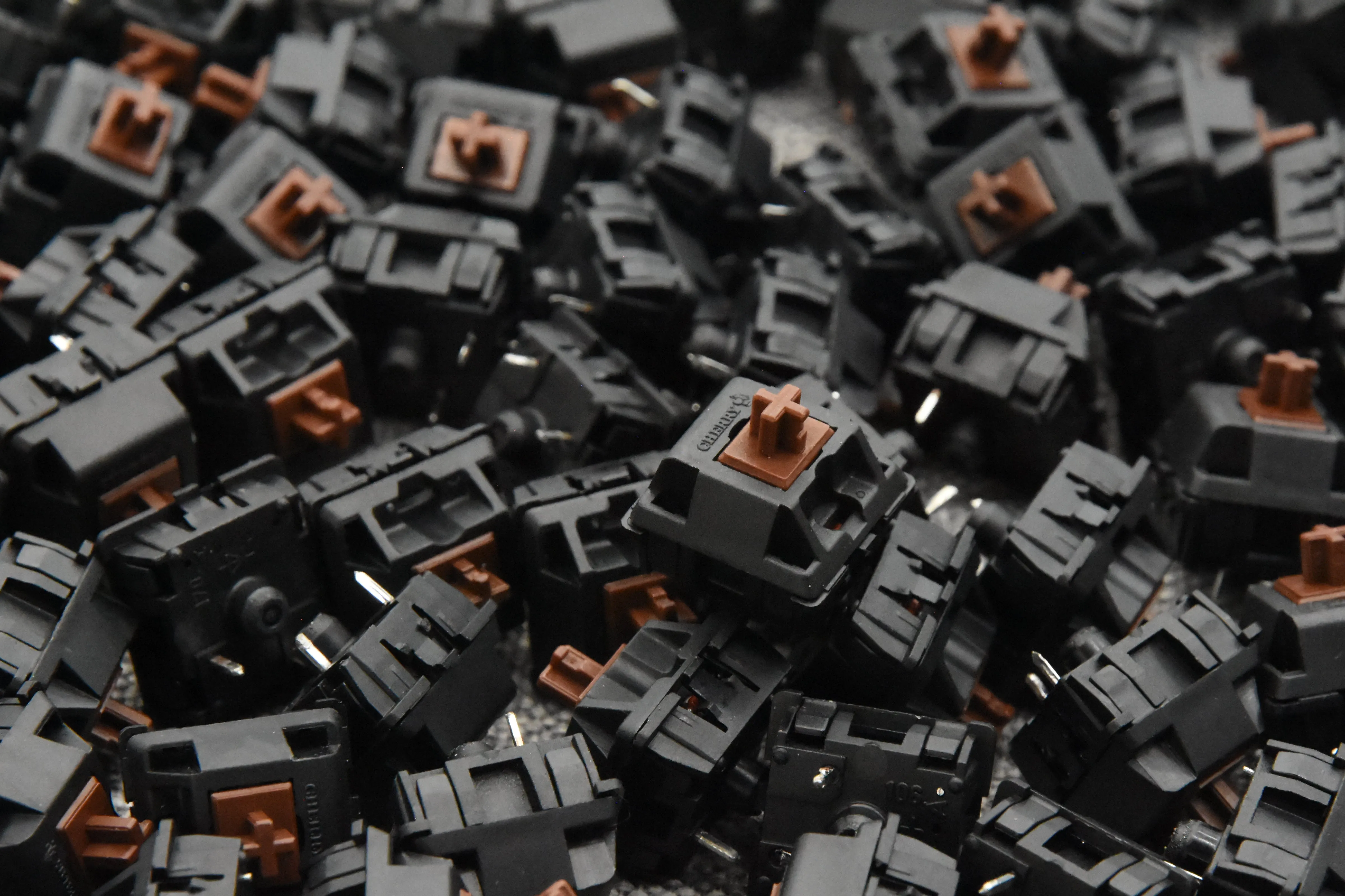 PRE-RETOOLED AND VINTAGE CHERRY MX BLACK SWITCHES (110PCS)