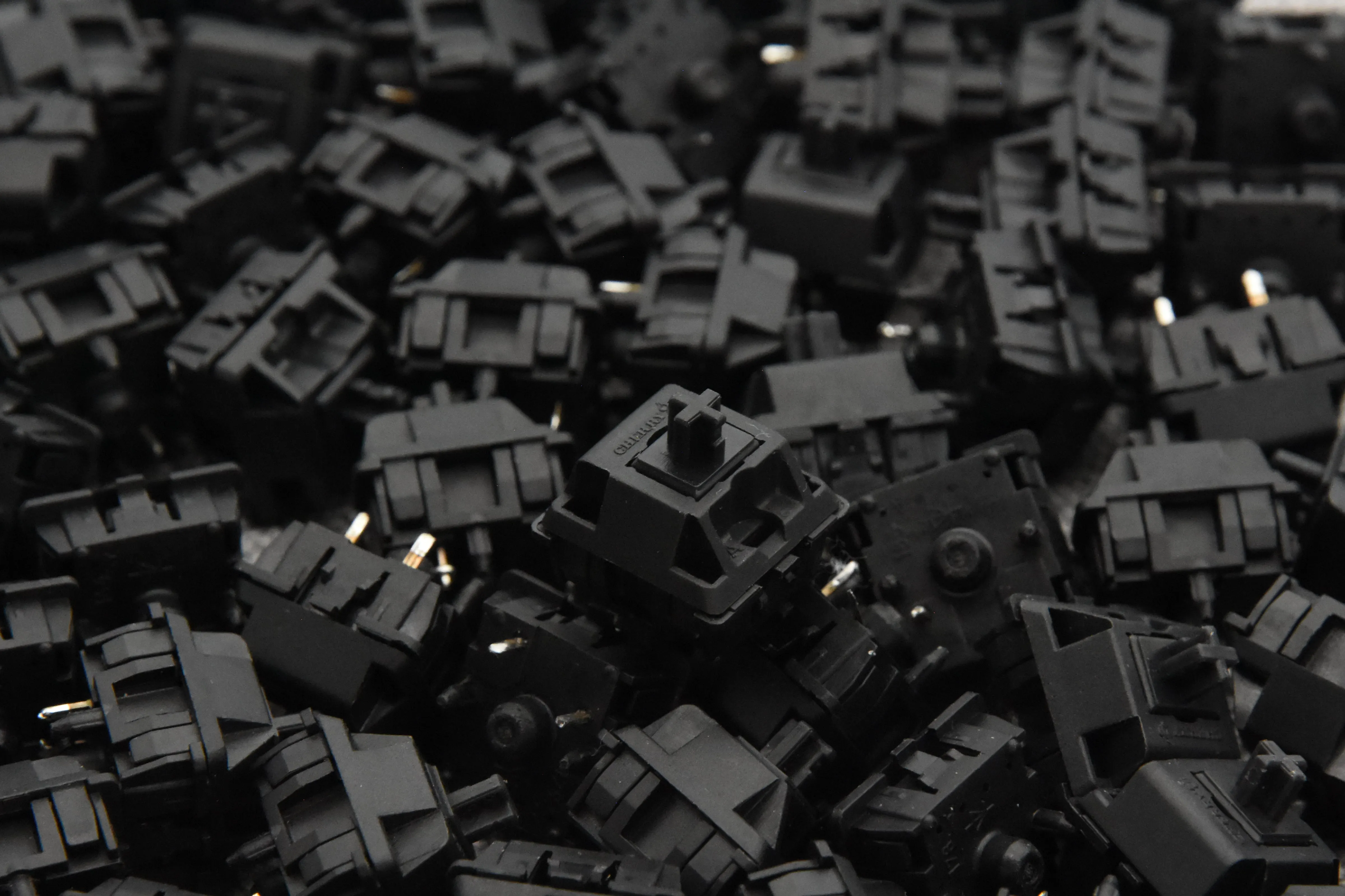 PRE-RETOOLED AND VINTAGE CHERRY MX BLACK SWITCHES (110PCS)