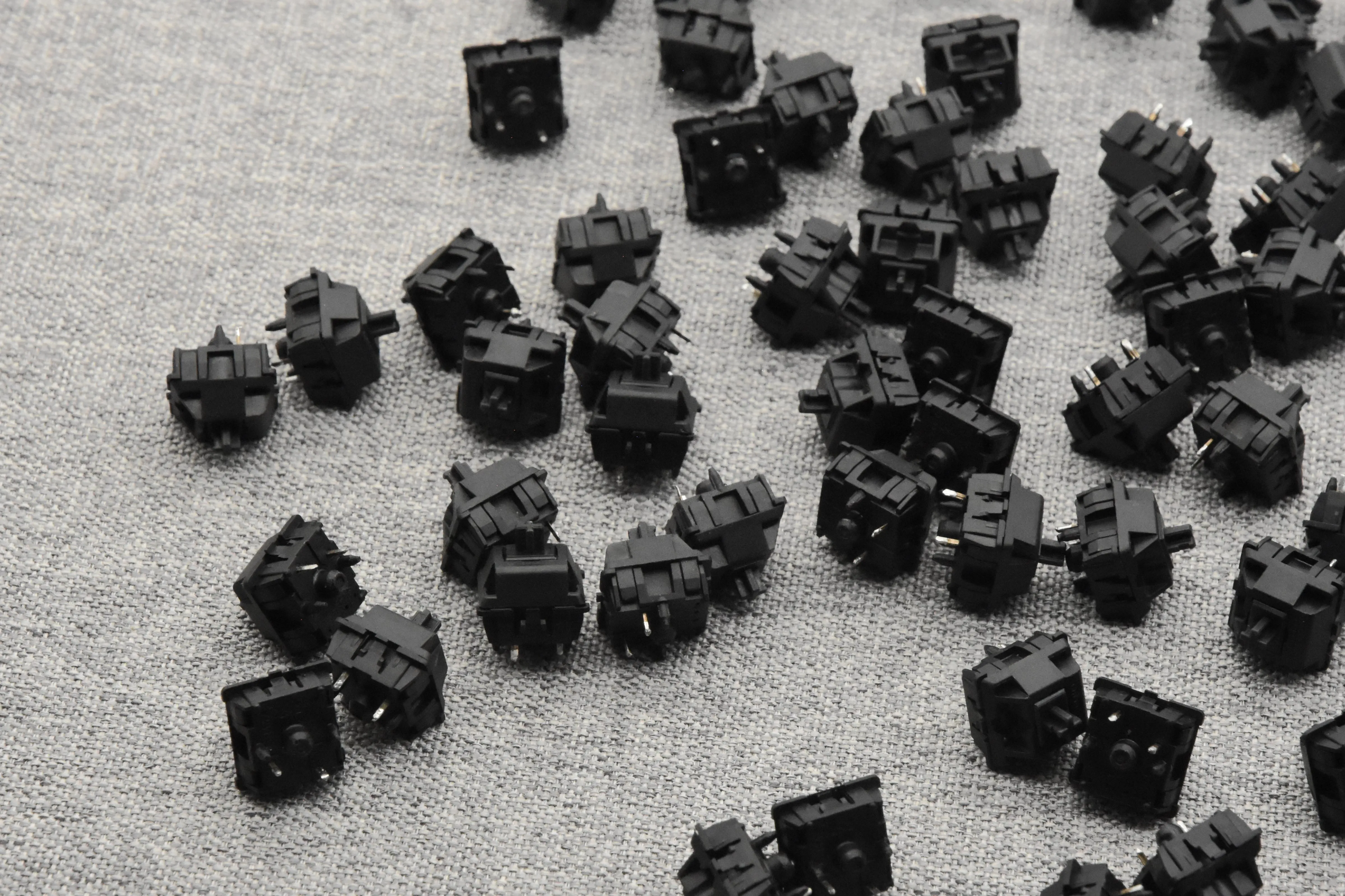 PRE-RETOOLED AND VINTAGE CHERRY MX BLACK SWITCHES (110PCS)