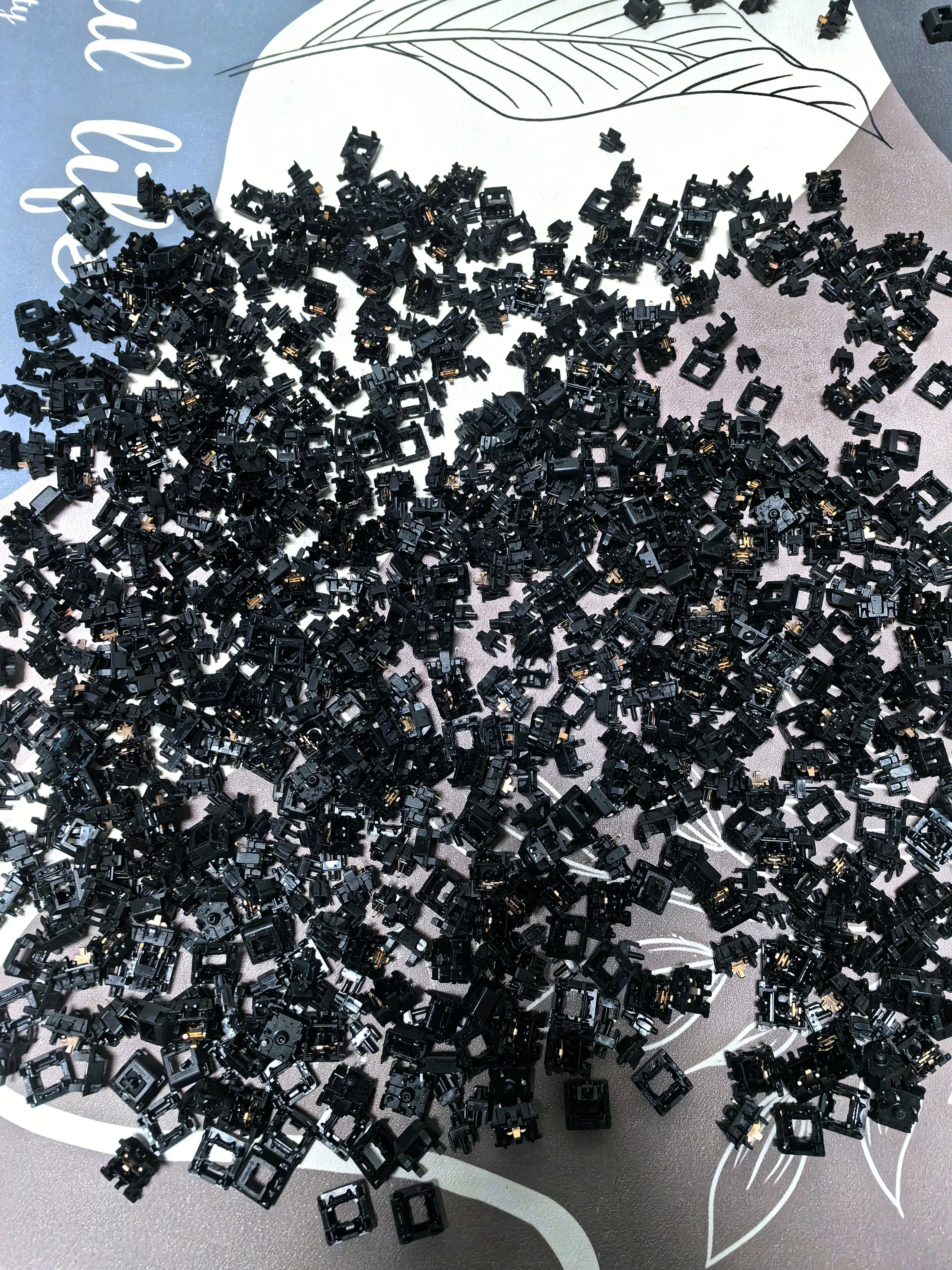 PRE-RETOOLED AND VINTAGE CHERRY MX BLACK SWITCHES (110PCS)