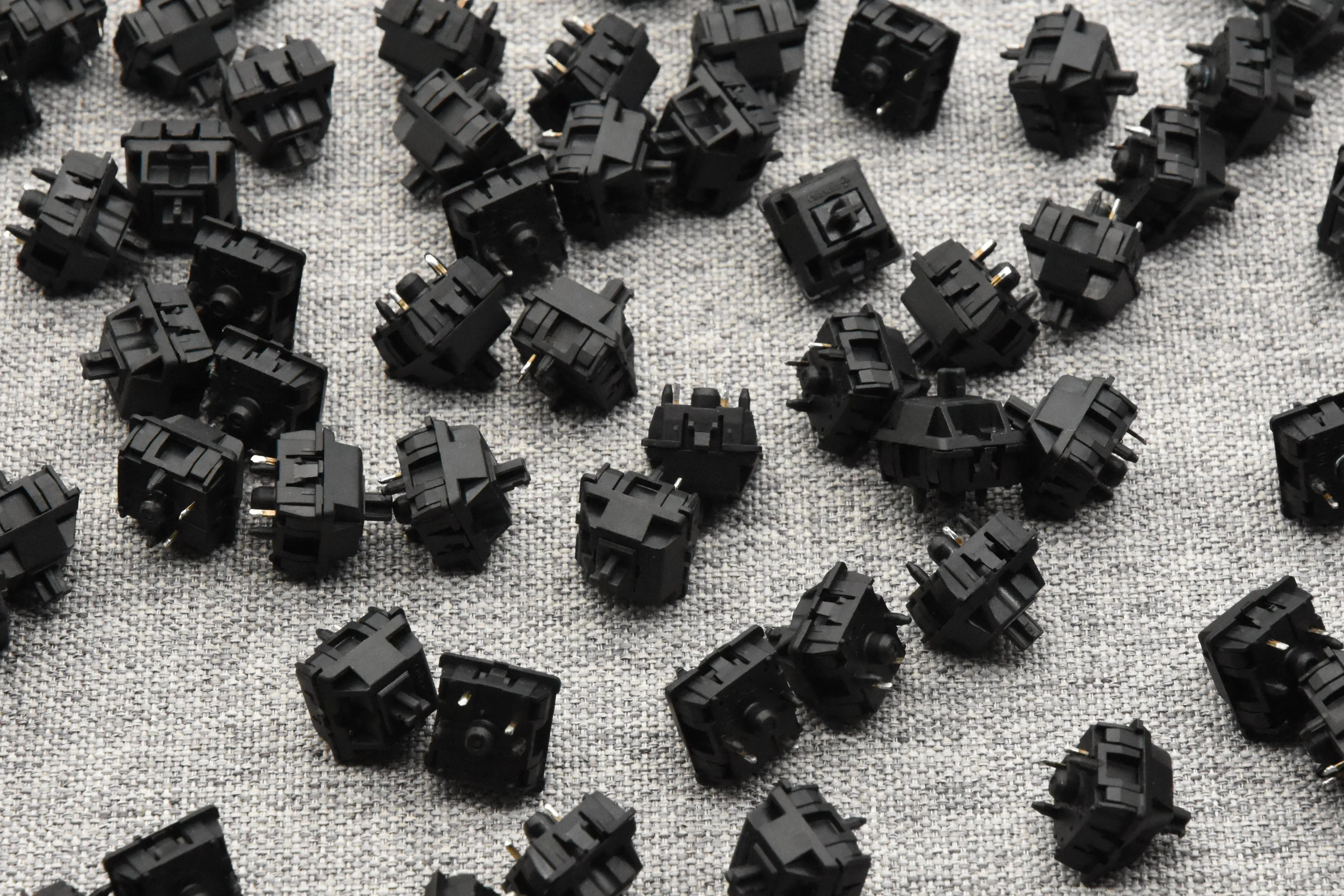 PRE-RETOOLED AND VINTAGE CHERRY MX BLACK SWITCHES (110PCS)