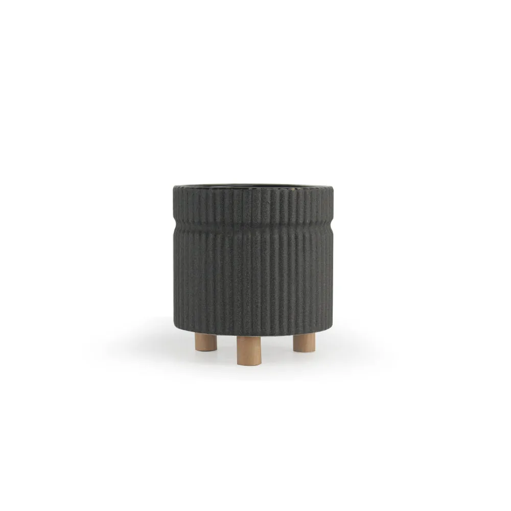 Ridged Tripod Pot