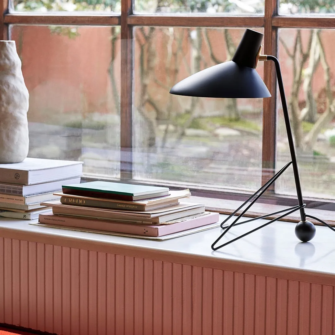 Tripod HM9 Table Lamp